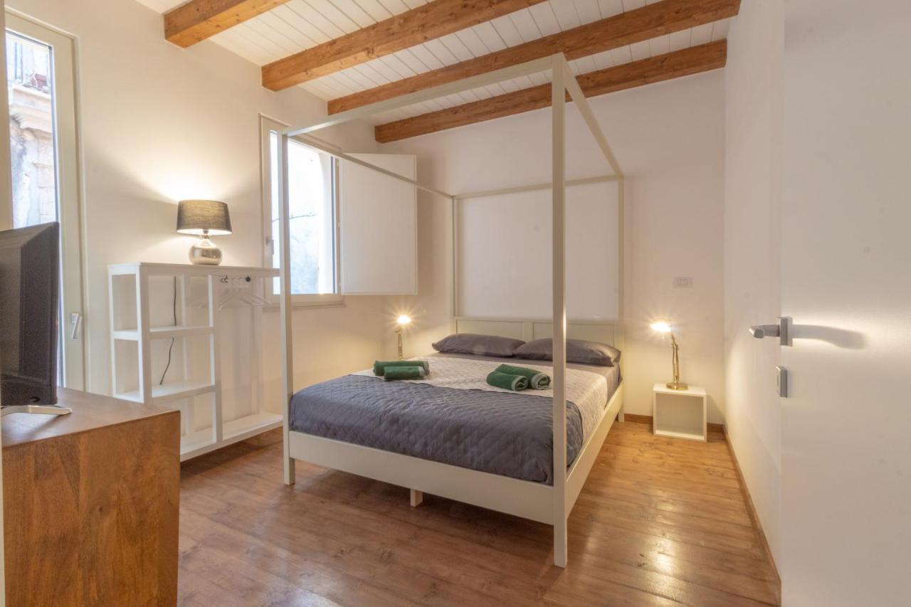 Maison Rouge Ortigia سيراكوزا المظهر الخارجي الصورة